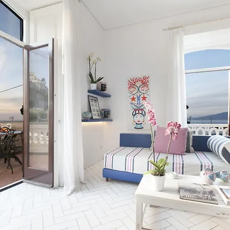 - La Terrazza Sul Porto Apartment Sorrento